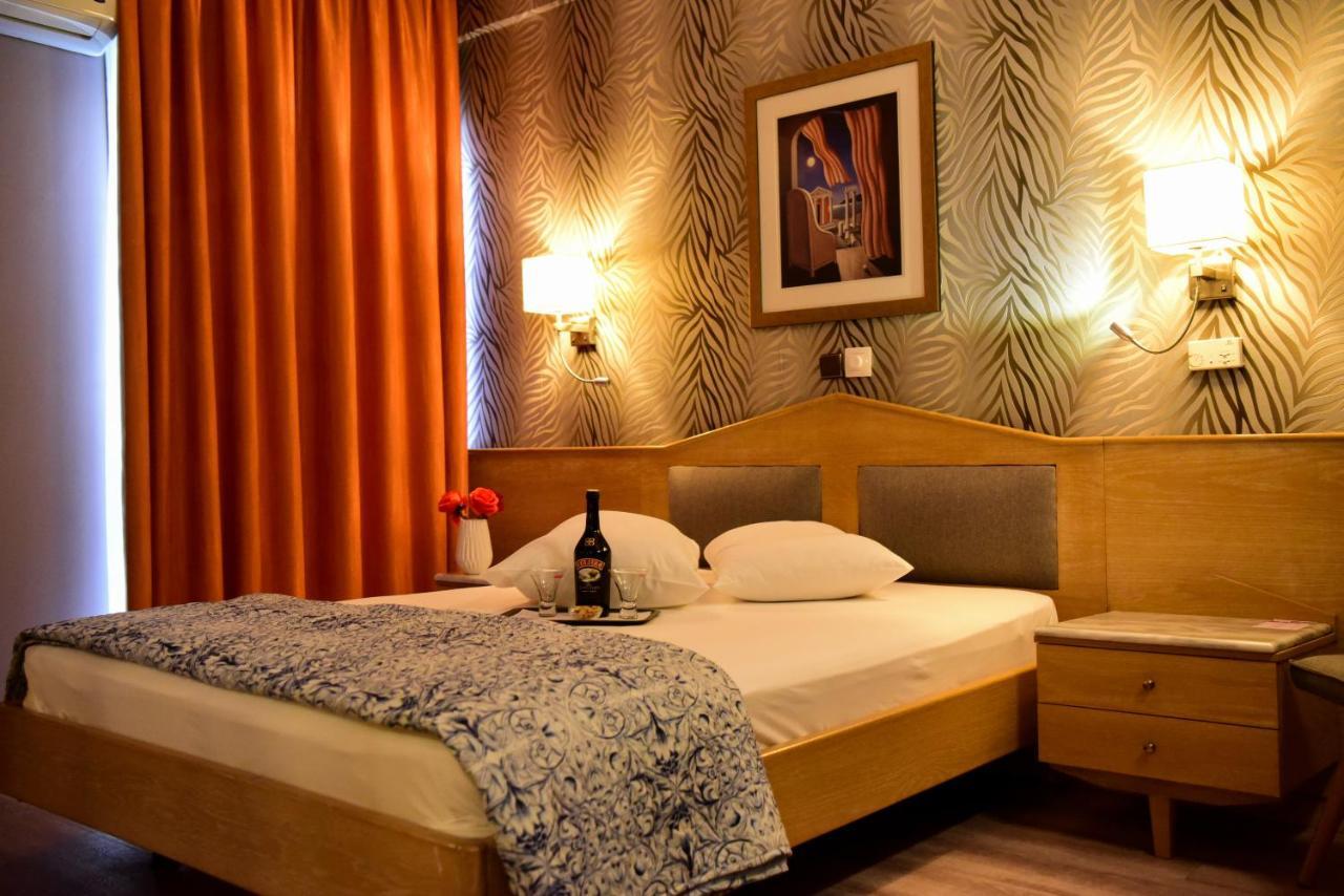 Eva Hotel Pireus Eksteriør bilde