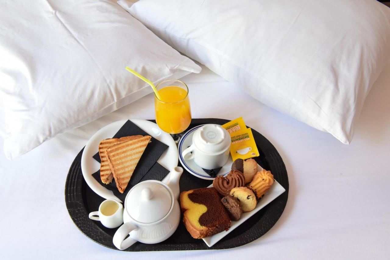 Eva Hotel Pireus Eksteriør bilde
