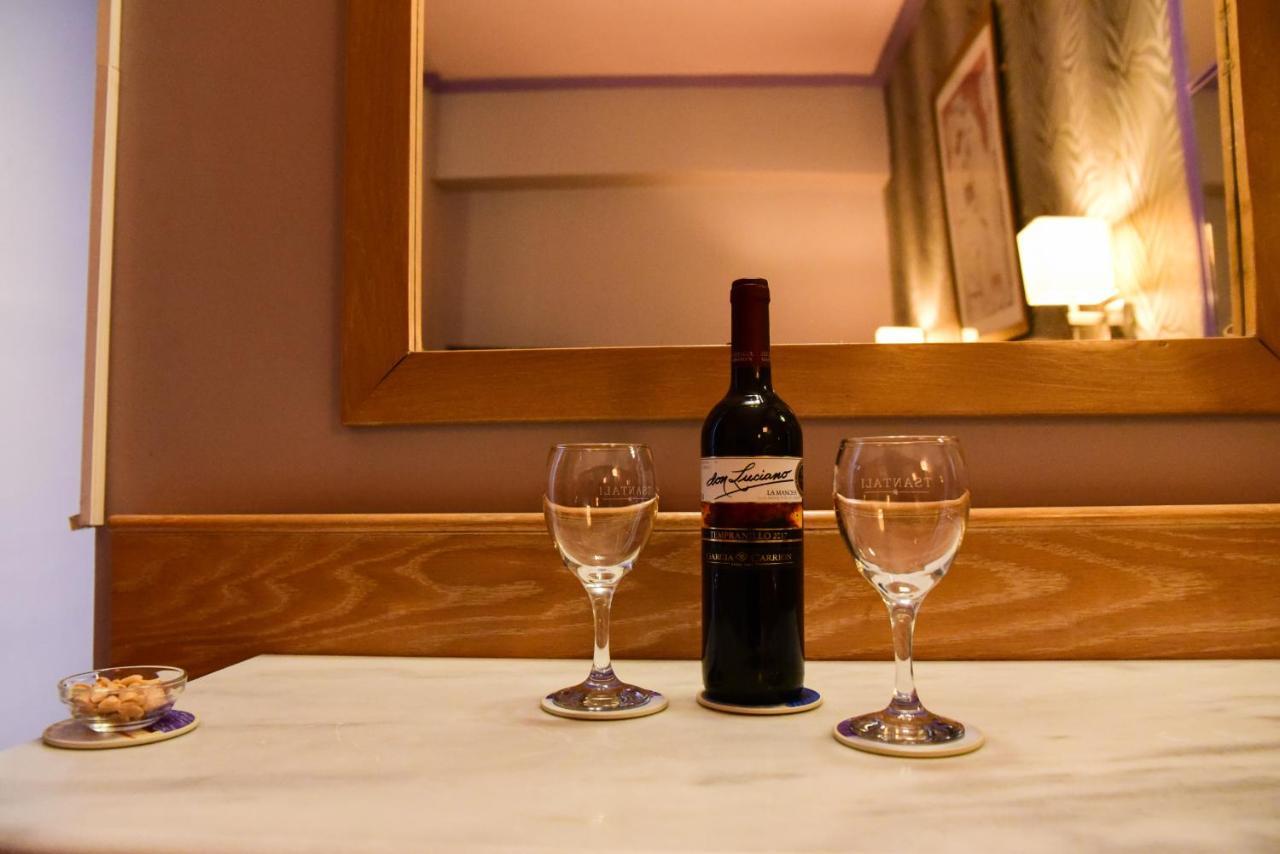 Eva Hotel Pireus Eksteriør bilde